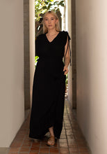 Load image into Gallery viewer, black flugante dress front view
